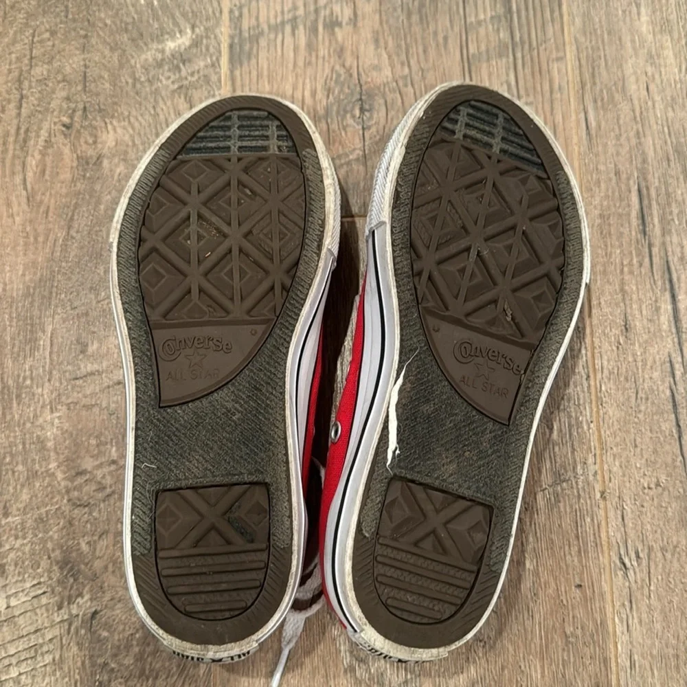 Converse Kid’s Red Sneakers Youth Size 1